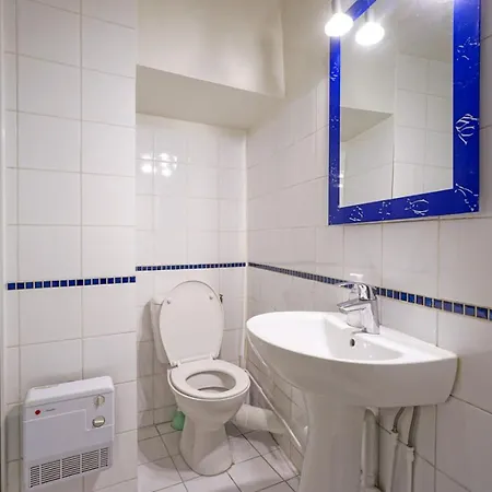 Studio For 2 Near The Marais *